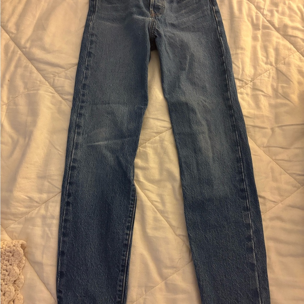 Levi's Women's Skinny Jeans in Deep Blue.  Great fit!